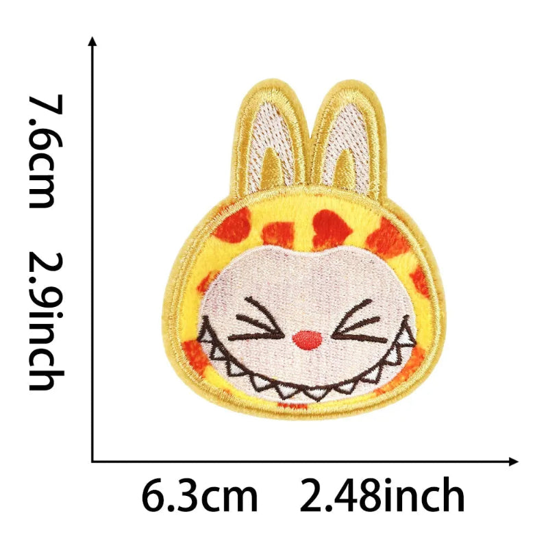 Bright Yellow Tiger Stripe Labubu Embroidered Patch Clpatch   huge range of embroidery patch
明るい黄色のタイガーストライプ ラブブ刺繍パッチ クラップパッチ 刺繍パッチの膨大な範囲
Leuchtend gelber Labubu-Stickaufnäher mit Tigerstreifen, Clpatch, riesige Auswahl an Stickaufnähern